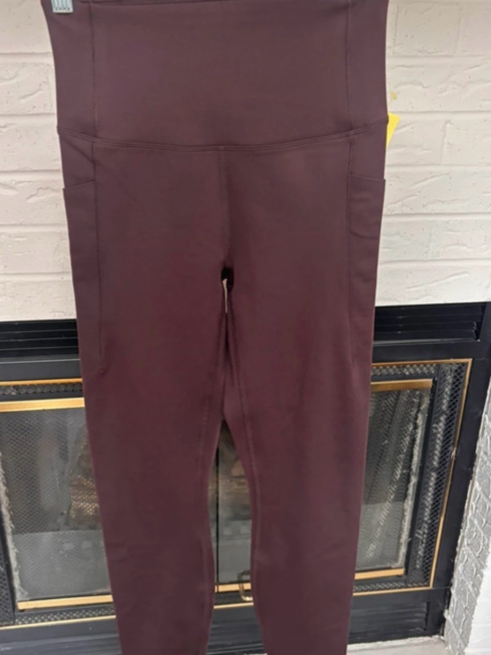 all in motion High-Waist Leggings with Side Pockets - Burgundy